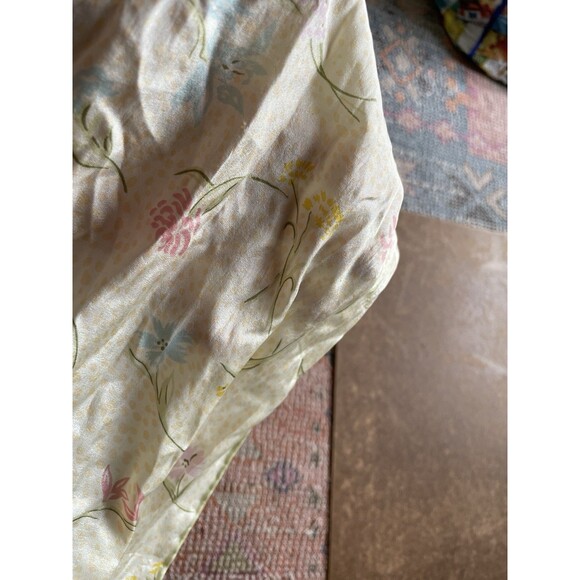 Scarf Vintage Floral 100% Silk Scarf 60"x13” Bill Blas - Picture 2 of 2